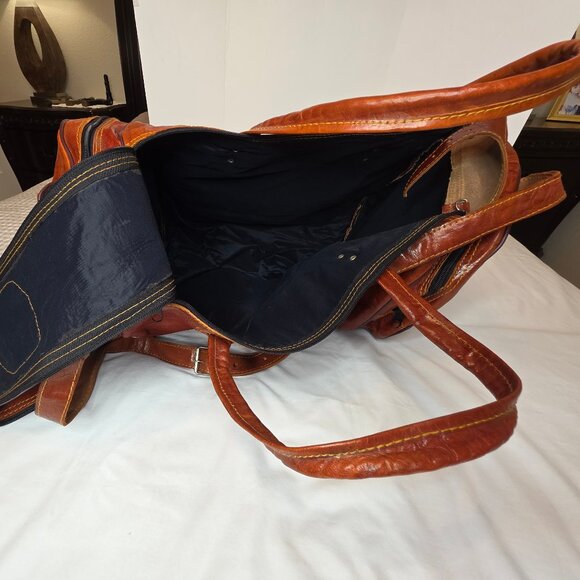 Handmade in Baghdad Iraq Large Leather Travel Bag - Picture 5 of 5